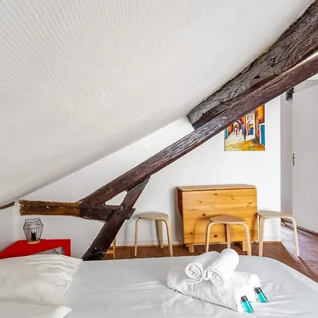 Daire Charming Flat At 3 Min From Castle - Welkeys
